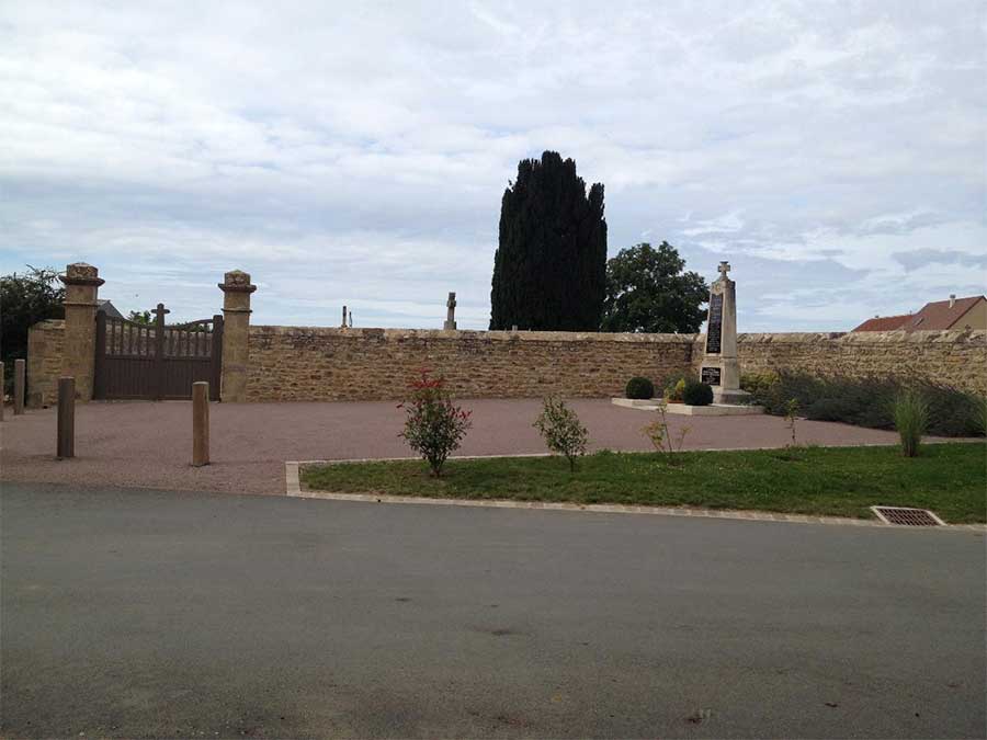 mur d'un cimetière